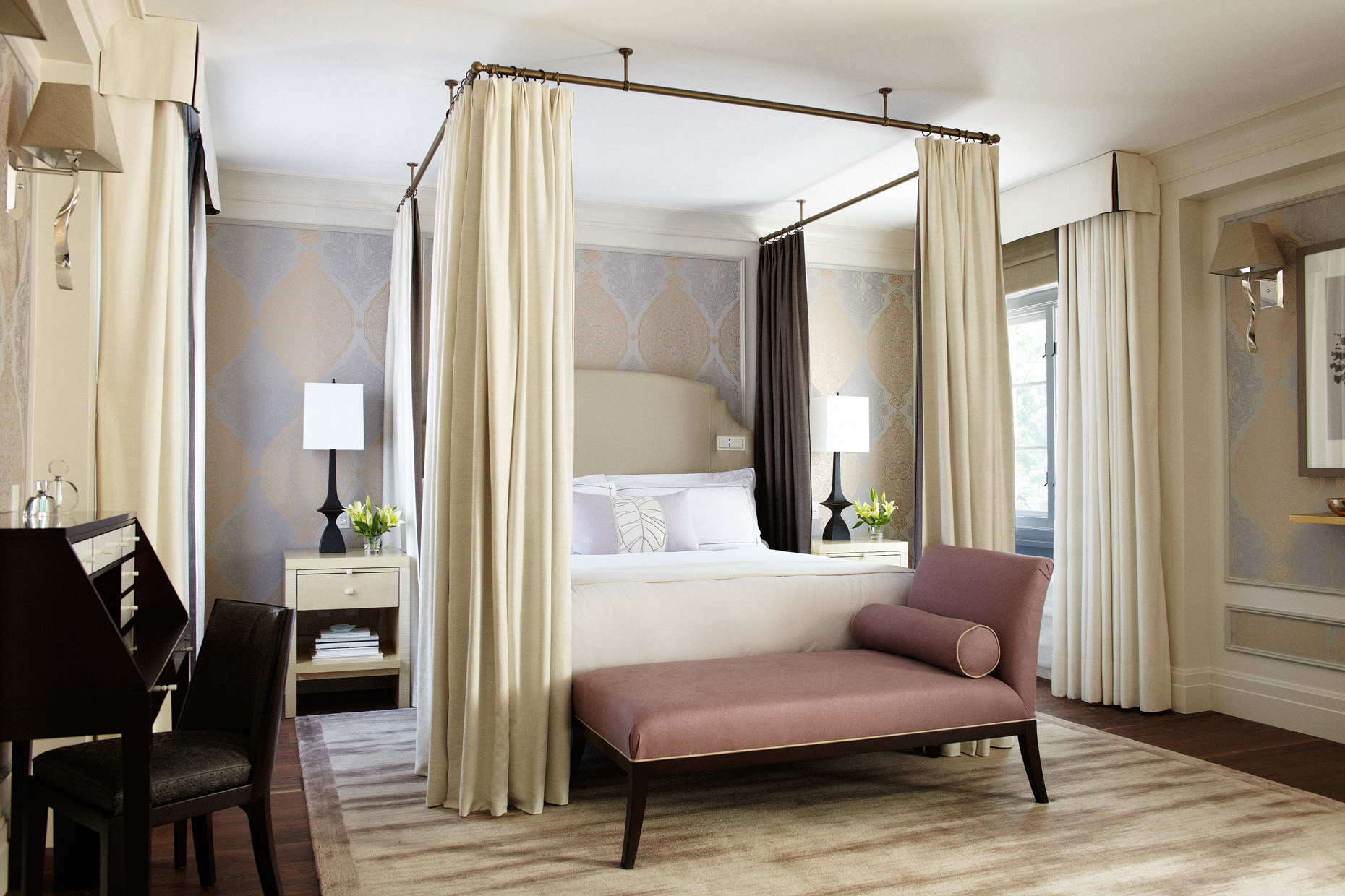 09-178_herb_garden_bedroomA