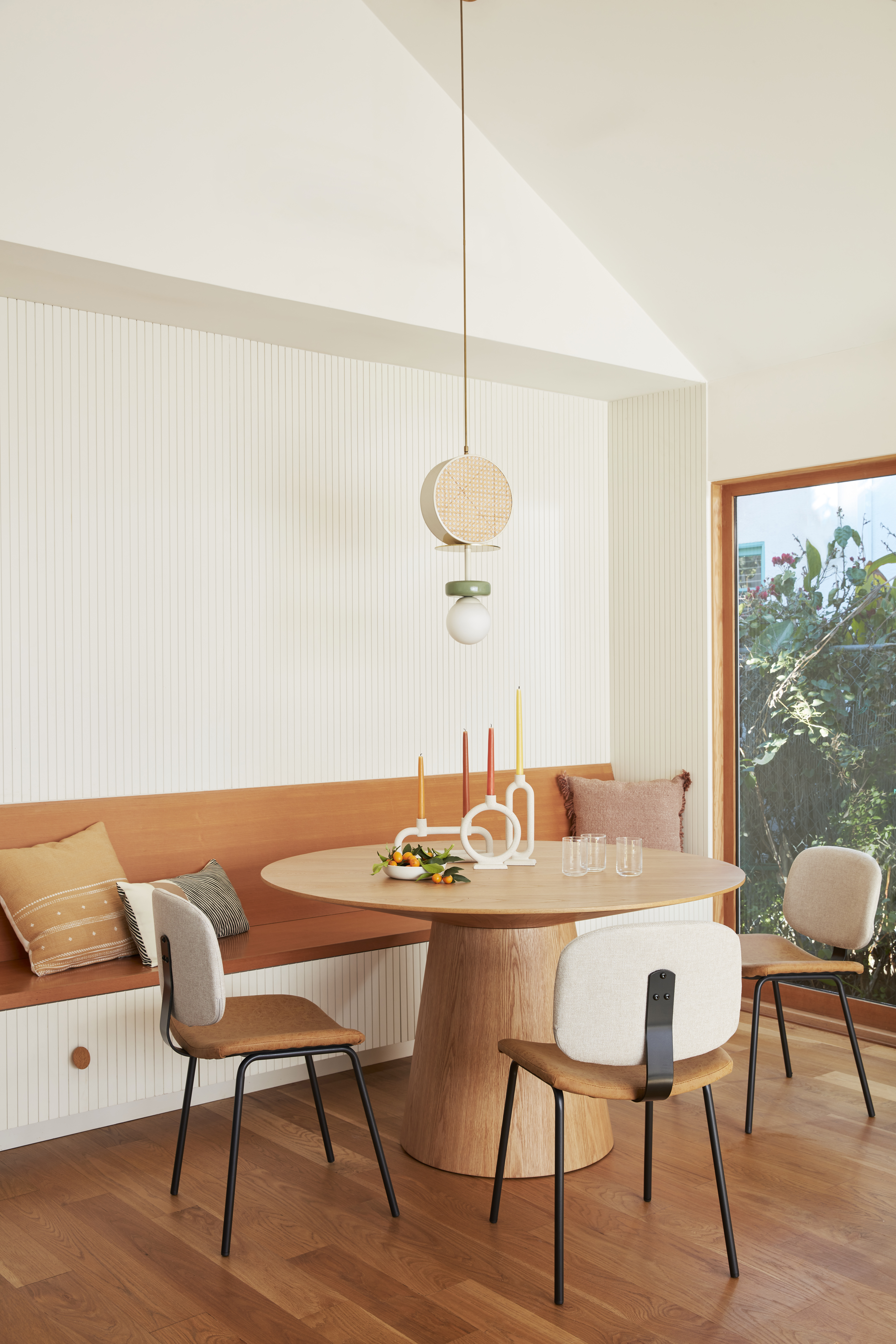 DiningRoomWeb1