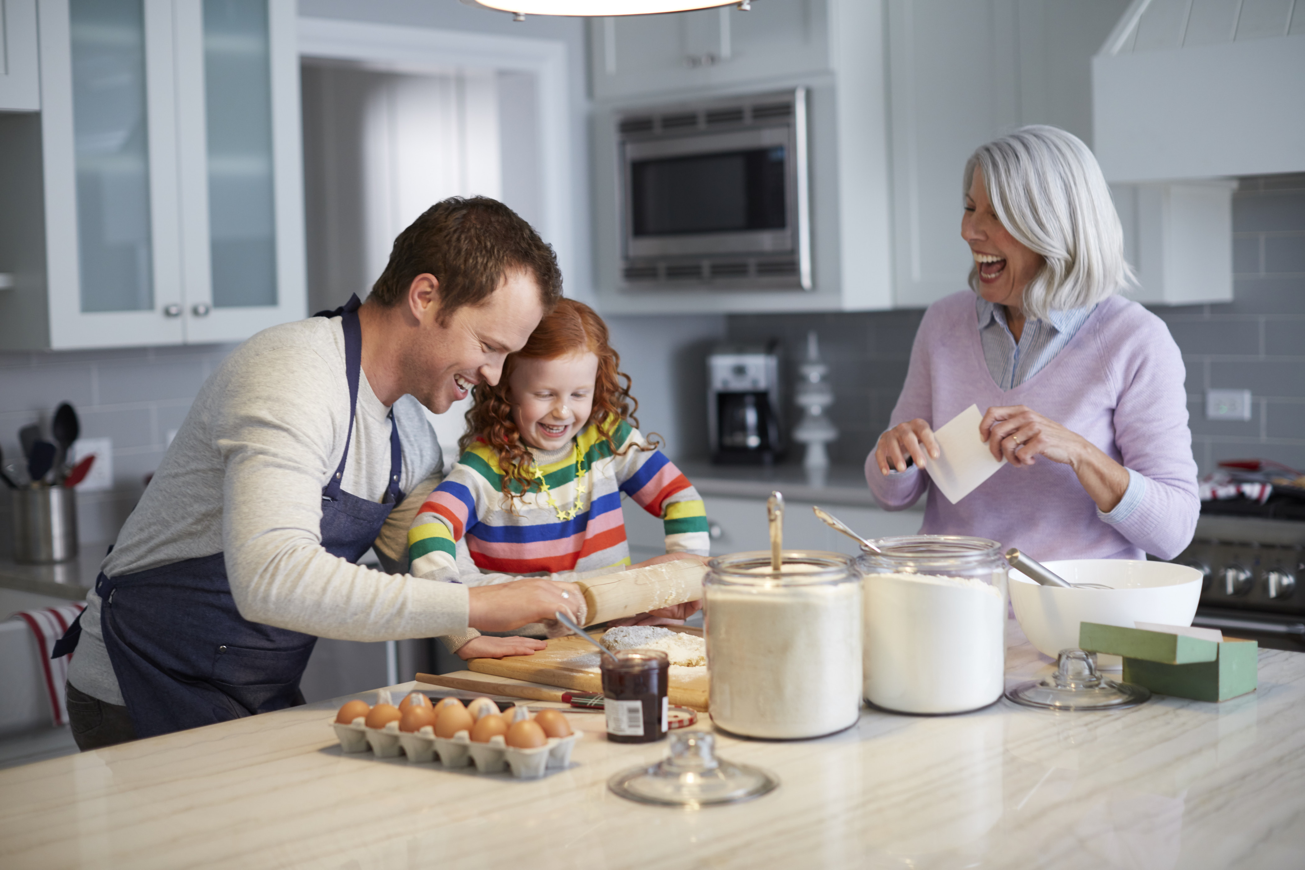 Helix_Holiday_Day_3_6a_Baking_in_Kitchen_0012